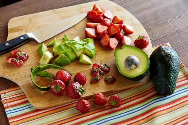 Avocat et fraises